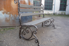 63.-Kalviskas-lauko-suolas