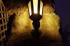 67.-Kalviskas-lauko-zibintas-prie-vartu