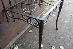 79.-Kalviskas-staliukas-balkone