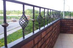 117.-Kalviski-metaliniai-balkono-tureklai