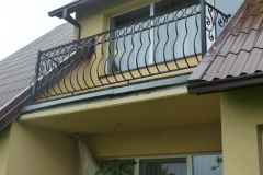 124.-Kalviski-metaliniai-balkono-tureklai