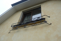130.-Kalviski-metaliniai-balkono-tureklai
