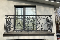 7.-Kalviski-metaliniai-balkono-tureklai
