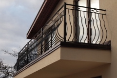 131.-Kalviski-metaliniai-balkono-tureklai