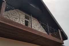 43.-Kalviski-metaliniai-balkono-tureklai