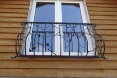 48.-Kalviski-metaliniai-balkono-tureklai