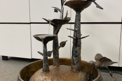 91.-Kalviskas-metalinis-fontanas-su-pauksciais