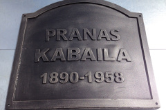 111.-Uzrasas-ant-paminklo