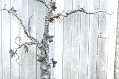 133.-Metalinis-kalviskas-medis