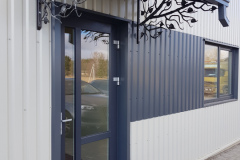 64.-Kalviskas-metalinis-duru-stogelis