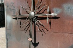 21.-Kalviskas-metalinis-kryzius-saulute