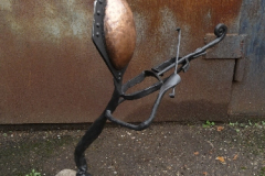 68.-Skulptura-kalviskas-metalinis-smuikininkas