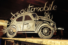 88.-Kalviska-metaline-automobilio-vw-beetle-skulptura-fuchs-automobile