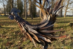 84.-Kalviska-metaline-gaidzio-skulptura