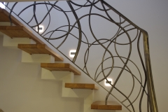 107.-Kalviski-vidaus-laiptu-tureklai