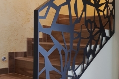 109.-Modernus-vidaus-laiptu-tureklai