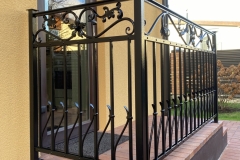 70.-Kalviski-metaliniai-lauko-laiptu-tureklai