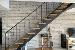 89.Klasikiniai-kalviski-vidaus-laiptu-tureklai