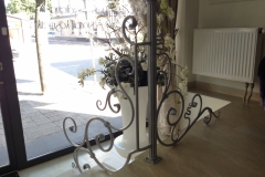 93.Klasikiniai-kalviski-vidaus-laiptu-tureklai