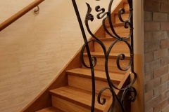 94.Klasikiniai-kalviski-vidaus-laiptu-tureklai