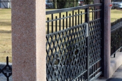 115.-Kalviski-stumdomi-automatiniai-kiemo-vartai-varteliai-ir-metaline-tvora