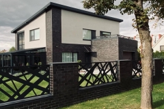 124.-Stumdomi-automatiniai-kiemo-vartai-varteliai-ir-tvora