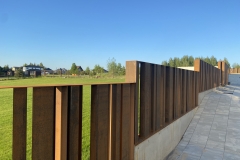 147.-Siuolaikinio-dizaino-metaline-tvora