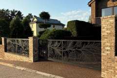 160.-Stumdomi-kiemo-vartai-Pusys