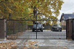 168.-Atveriami-kalviski-kiemo-vartai