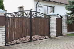 34.-Kalviski-atveriami-automatiniai-kiemo-vartai