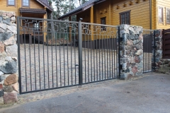 35.-Kalviski-atveriami-automatiniai-kiemo-vartai