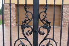 39.-Kalviski-atveriami-automatiniai-kiemo-vartai